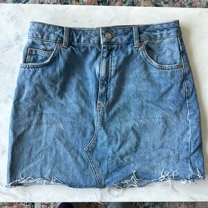 Top shop distressed denim mini skirt - size US8